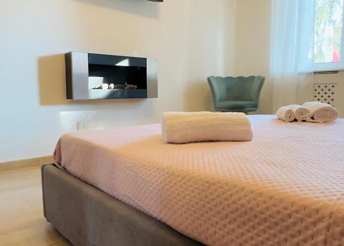Alexander Charme In Apartment Rome